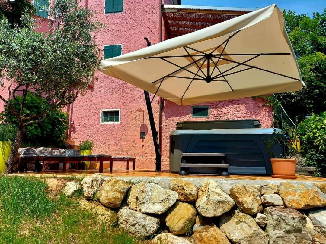 La Casa Rosa Di Segusino With Spa Jacuzzi In Garden Sequsino 外观 照片